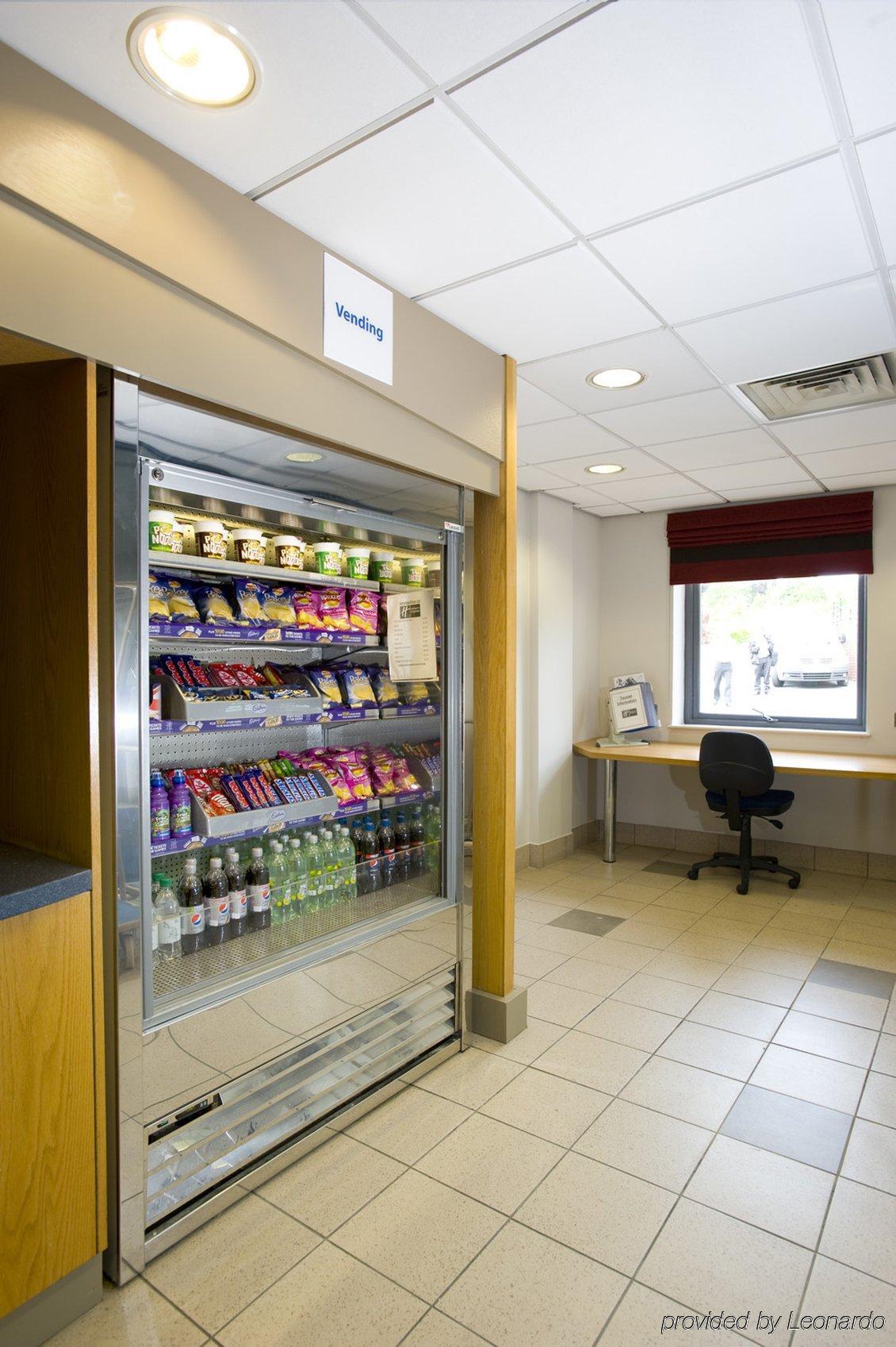 Holiday Inn Express Swansea East By Ihg Exterior photo